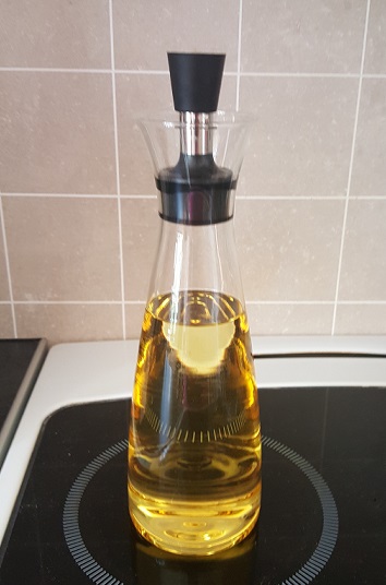 Olje-/vinägerflaska – både snygg & droppfri